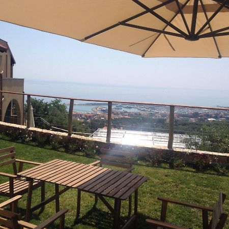 Agriturismo "I Castellari" Pietra Ligure Værelse billede