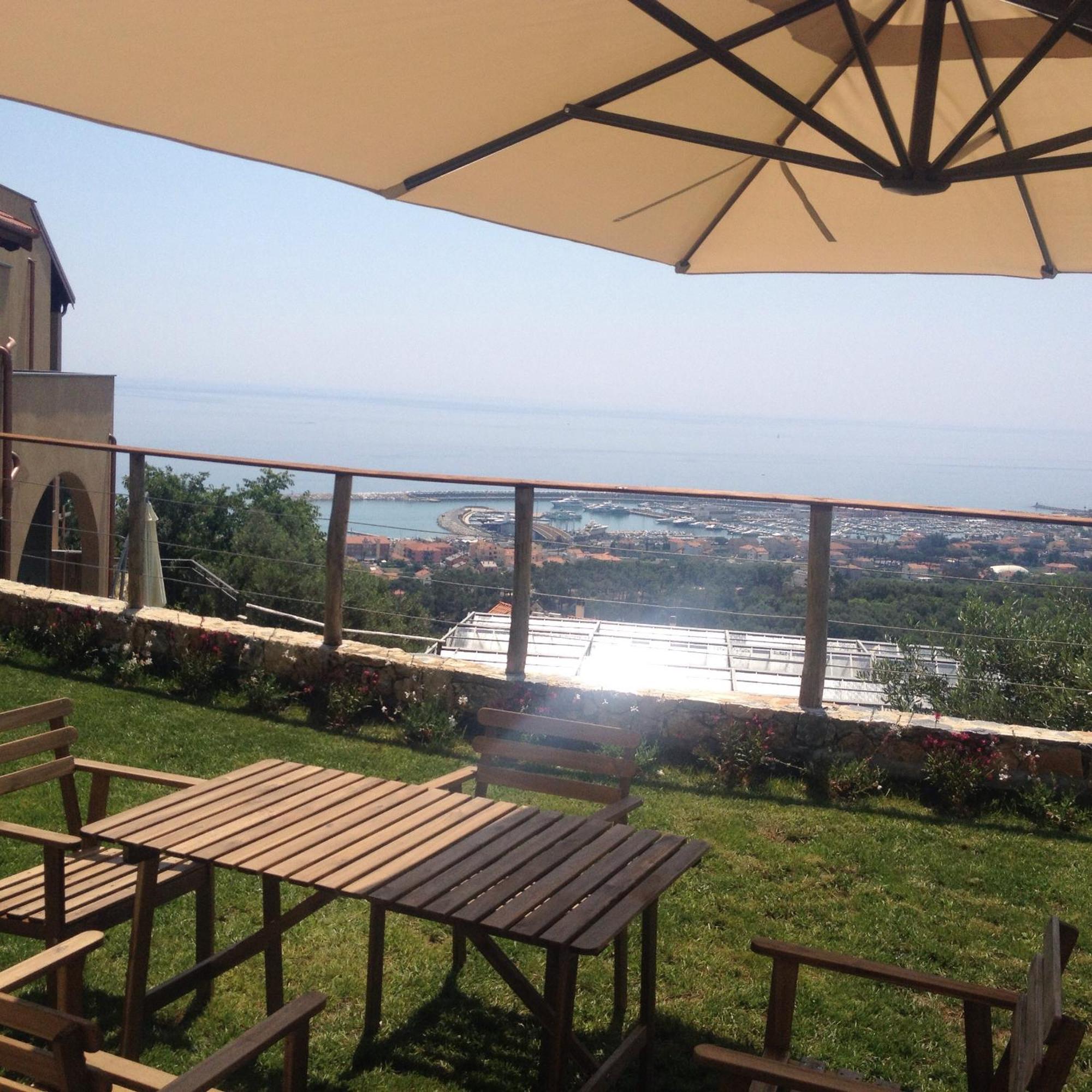 Agriturismo "I Castellari" Pietra Ligure Værelse billede