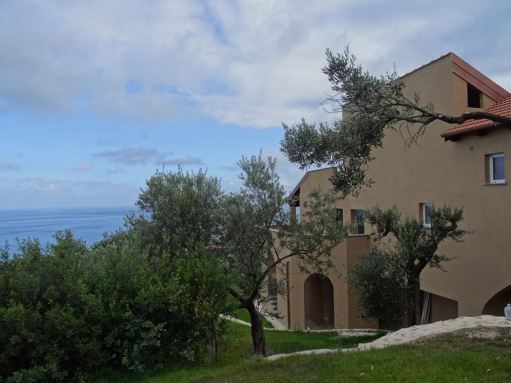 Agriturismo "I Castellari" Pietra Ligure Eksteriør billede