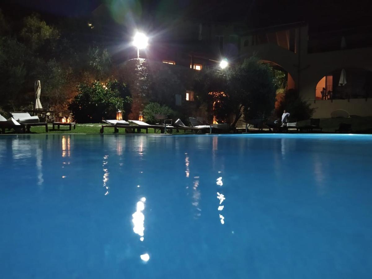 Agriturismo "I Castellari" Pietra Ligure Eksteriør billede