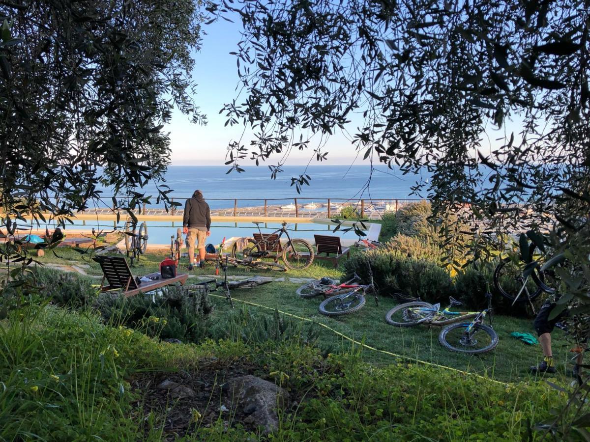 Agriturismo "I Castellari" Pietra Ligure Eksteriør billede