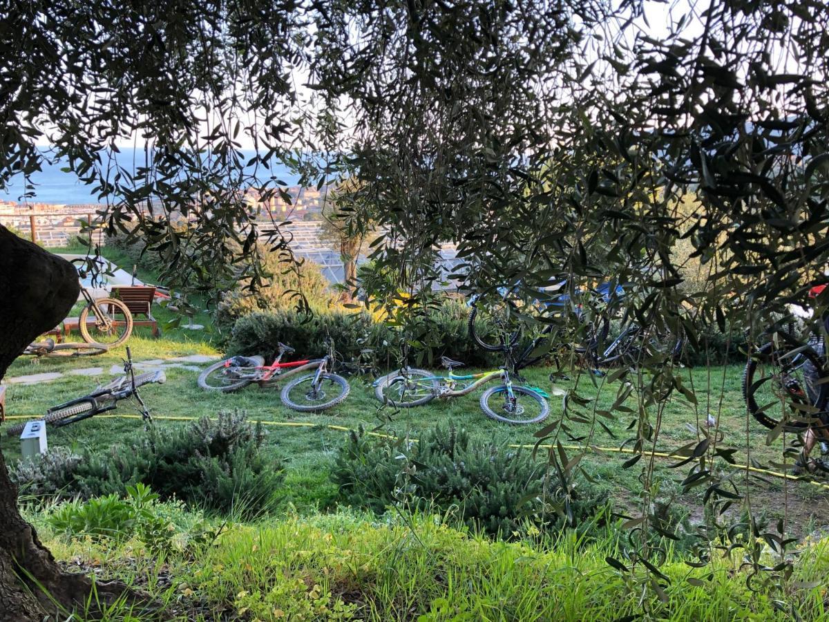 Agriturismo "I Castellari" Pietra Ligure Eksteriør billede